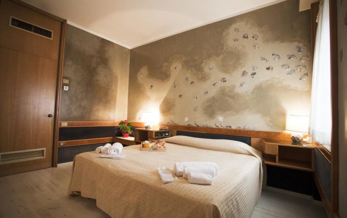 Tweepersoonsbed in kamer Hotel Diplomatic Turijn