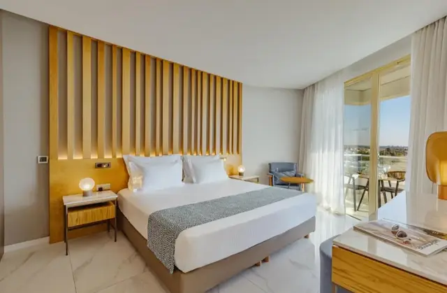 Hotel Golden Bay Beach kamer