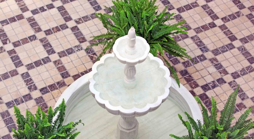 De fontein van Hotel La Fonda in Andalusië