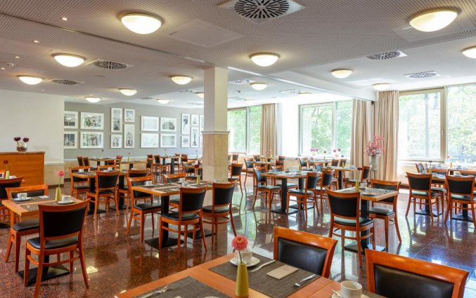 Ontbijtzaal van Hotel Leonardo KU'DAMM in Berlijn