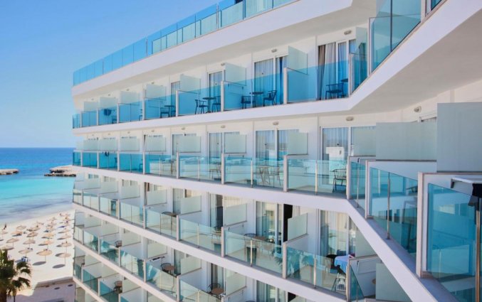 Gebouw van Universal Perla Mallorca