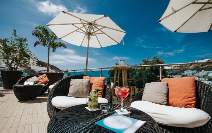 Terras van Servatur Casablanca Suites & Spa op Gran Canaria