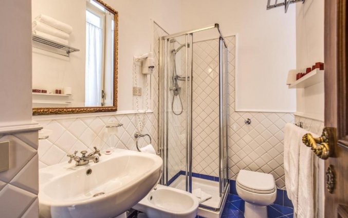 Badkamer in Rome Garden Hotel