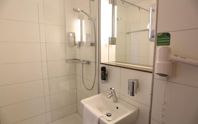 Badkamer in een kamer van Hotel Aletto Kudamm in Berlijn