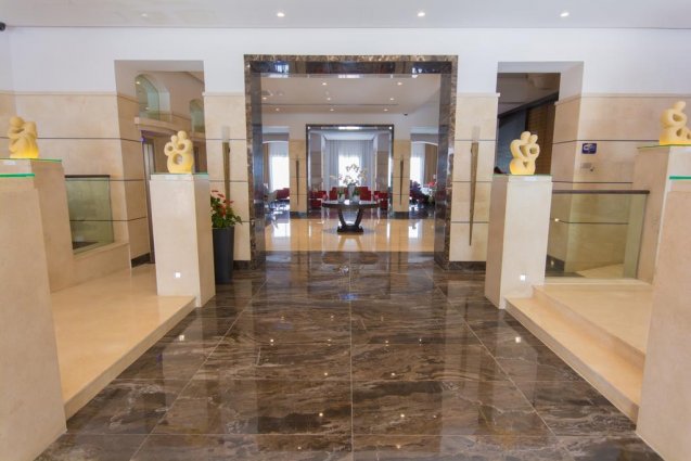 Entree van Hotel en Spa Maritim Antonine op Malta