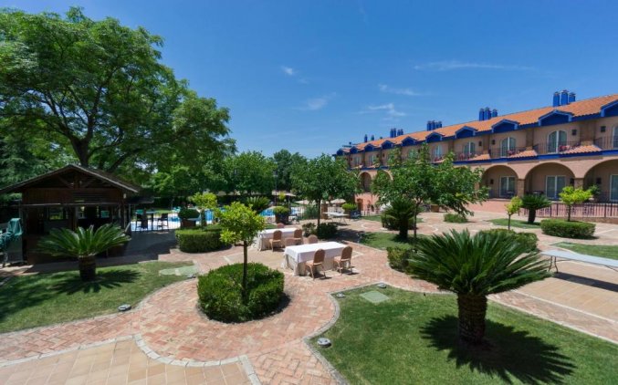 Tuin van Hotel MS Fuente Las Piederas in Andalusie