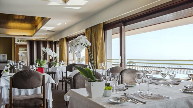 Restaurant van Hotel São Félix Hillside in Noord-Portugal