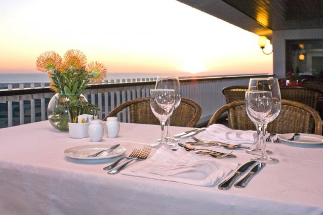 Terras met zonsondergang van Hotel São Félix Hillside in Noord-Portugal