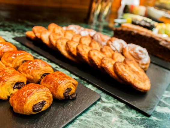 Ontbijtbuffet van Hotel VillaCarlos in Valencia