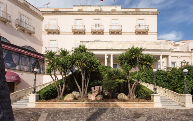 Hotel Grand Villa Politi