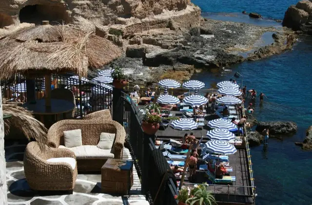 Hotel Grand Villa Politi terras