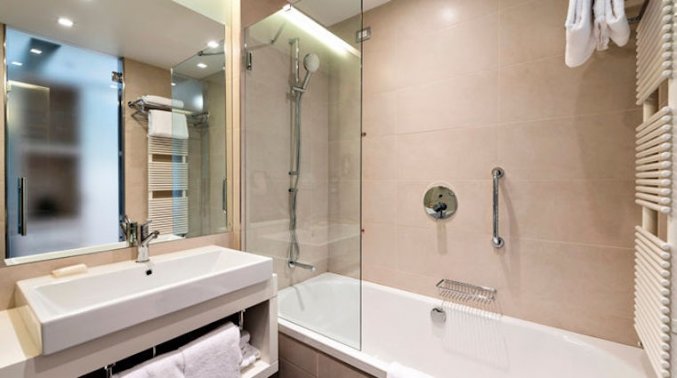 Badkamer van hotel Hilton Garden Inn Venice Mestre San Giuliano in Venetie