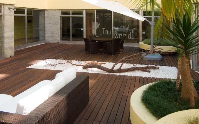 Zpnneterras van Hotel Florida in Lissabon