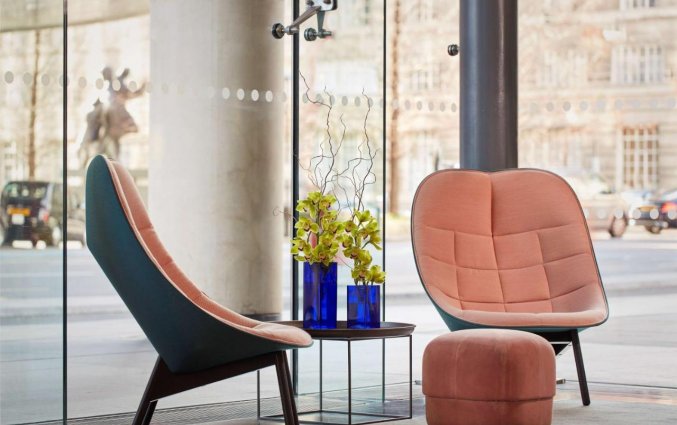 Lounge Park Plaza County Hall