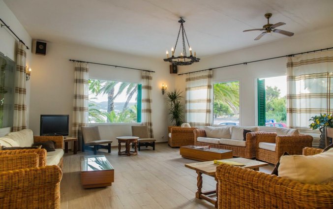 Lounge van Hotel Tagomago op Ibiza